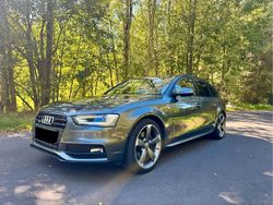 Grau Gebraucht 2014 Audi A4 S-Line Kombi | 22.900 €