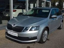 Brilliantsilber metallic Gebraucht 2019 Skoda Octavia Ambition Kombi | 12.990 € (Fairer Preis)