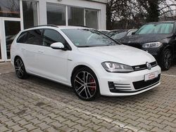 Weiß Gebraucht 2015 VW Golf VII GTD Limousine | 12.498 € (Guter Preis)
