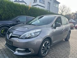 Grau Gebraucht 2015 Renault Scénic III Bose Edition Van / Kleinbus | 5.950 € (Fairer Preis)