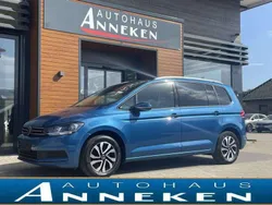 Blau Gebraucht 2022 VW Touran Active Van / Kleinbus | 26.450 € (Fairer Preis)