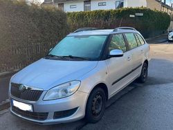 Grau Gebraucht 2010 Skoda Fabia Ambiente Kombi | 2.700 € (Guter Preis)