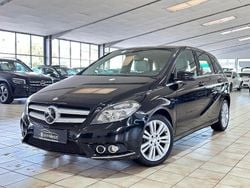 Schwarz Gebraucht 2012 Mercedes 200 Sport Limousine | 10.900 € (Guter Preis)