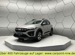Safarigrüngrau Gebraucht 2023 Dacia Sandero Extreme Kleinwagen | 18.990 € (Etwas zu teuer)