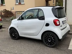 Weiß Gebraucht 2020 Smart ForTwo Electric Drive Coupé | 8.000 € (Guter Preis)