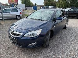 Blau Gebraucht 2012 Opel Astra Design Edition Limousine | 3.500 € (Fairer Preis)