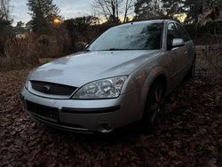 Silber Gebraucht 2002 Ford Mondeo Limousine | 1.100 € (Guter Preis)