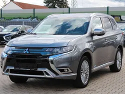 Titanium grey Gebraucht 2021 Mitsubishi Outlander P-HEV Plus SUV | 19.490 € (Fairer Preis)