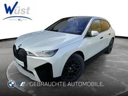 Weiß Gebraucht 2022 BMW iX Sport Line SUV | 55.870 € (Guter Preis)
