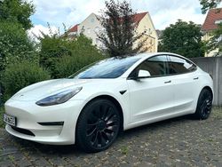Weiß Gebraucht 2022 Tesla Model 3 Performance Limousine | 30.900 € (Fairer Preis)