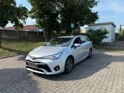 Silber Gebraucht 2015 Toyota Avensis Kombi | 10.900 € (Fairer Preis)