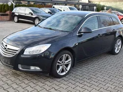Schwarz Gebraucht 2010 Opel Insignia Edition Kombi | 2.600 € (Superpreis)