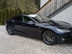 Blau Gebraucht 2014 Tesla Model S Limousine | 15.000 €