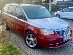 Silber Gebraucht 2012 Lancia Voyager Silver Van / Kleinbus | 7.900 €