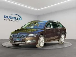 Hneda magnetic/magnetic braun Gebraucht 2021 Skoda Superb Kombi | 22.299 € (Guter Preis)