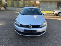 Silber Gebraucht 2011 VW Golf VI Trendline Kombi | 2.590 € (Guter Preis)