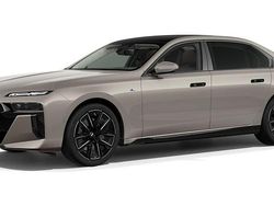 Grau Gebraucht 2024 BMW 740 Comfort Edition Limousine | 122.454 € (Fairer Preis)