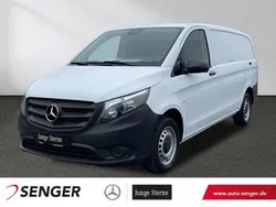 Weiß Gebraucht 2024 Mercedes Vito Van / Kleinbus | 33.856 € (Fairer Preis)