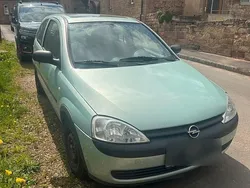 Andere außenfarben Gebraucht 2001 Opel Corsa Kleinwagen | 1.850 € (Fairer Preis)