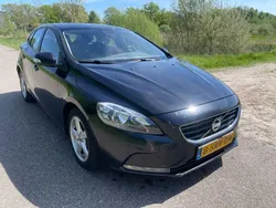 Schwarz Gebraucht 2013 Volvo V40 Kinetic Kombi | 5.850 € (Guter Preis)