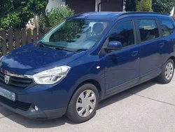 Blau Gebraucht 2016 Dacia Lodgy Lauréate Van / Kleinbus | 7.450 € (Fairer Preis)