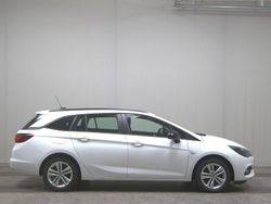 Weiss Gebraucht 2021 Opel Astra Edition Kombi | 9.380 € (Guter Preis)