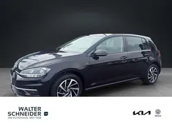 Deep black perleffekt (metallic) Gebraucht 2018 VW Golf VII Join Limousine | 14.950 € (Guter Preis)