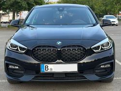 Schwarz Gebraucht 2020 BMW 120 Sport Line Kleinwagen | 18.900 € (Fairer Preis)
