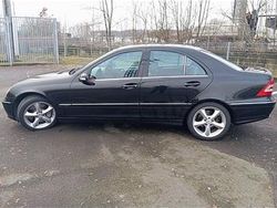 Schwarz Gebraucht 2005 Mercedes C230 Limousine | 2.500 € (Fairer Preis)