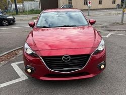Rot Gebraucht 2016 Mazda 3 Nakama Limousine | 9.800 € (Fairer Preis)