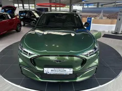 Eruption green Neu 2025 Ford Mustang Mach-E Premium SUV | 59.480 € (Teuer)