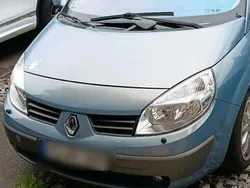 Blau Gebraucht 2004 Renault Grand Scénic II Van / Kleinbus | 2.700 € (Teuer)