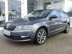 Grau Gebraucht 2019 Skoda Octavia Soleil Kombi | 14.990 € (Fairer Preis)