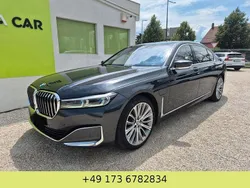 Grau Gebraucht 2020 BMW 745e Limousine | 64.290 €