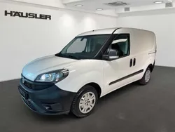 Weiß Gebraucht 2021 Fiat Doblò S Van / Kleinbus | 15.490 € (Etwas zu teuer)