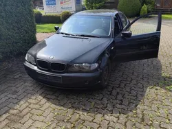 Schwarz Gebraucht 2004 BMW 325 Limousine | 2.000 € (Superpreis)