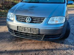 Grau Gebraucht 2006 VW Touran Highline Van / Kleinbus | 3.850 € (Etwas zu teuer)