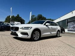 Ice withe solid weiß Gebraucht 2020 Volvo V60 Momentum Kombi | 27.990 € (Guter Preis)