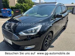 Schwarz Gebraucht 2018 Ford Grand C-Max Titanium Van / Kleinbus | 12.399 € (Superpreis)