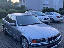 Silber Gebraucht 1995 BMW 320 Limousine | 4.299 €