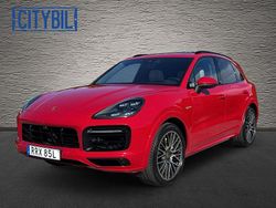 Rot Gebraucht 2021 Porsche Cayenne SUV | 64.900 € (Guter Preis)