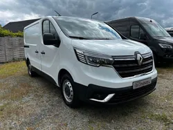 Weiß Gebraucht 2024 Renault Trafic Komfort Van | 26.790 € (Fairer Preis)