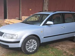 Silber Gebraucht 1999 VW Passat Kombi | 1.600 € (Fairer Preis)