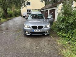Grau Gebraucht 2004 BMW 530 Kombi | 4.329 € (Fairer Preis)