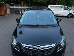 Schwarz Gebraucht 2014 Opel Zafira Tourer Innovation Van / Kleinbus | 15.000 €