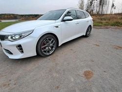 Weiß Gebraucht 2017 Kia Optima Kombi | 15.800 € (Guter Preis)