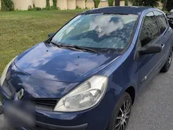 Blau Gebraucht 2009 Renault Clio II Campus Limousine | 3.150 € (Etwas zu teuer)