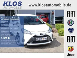 Weiss Gebraucht 2019 Toyota Yaris Club Limousine | 14.990 € (Etwas zu teuer)