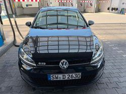 Schwarz Gebraucht 2013 VW Golf VII Comfortline Kombi | 8.500 € (Etwas zu teuer)