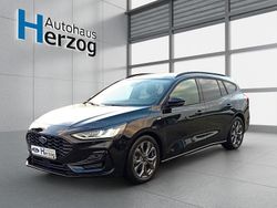 Agate black metallic Gebraucht 2023 Ford Focus ST-Line X Kombi | 22.990 € (Etwas zu teuer)